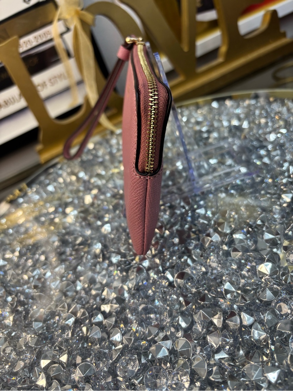 Coach Corner Zip Wristlet in crossgrain leather EUC - Picture 7 of 12